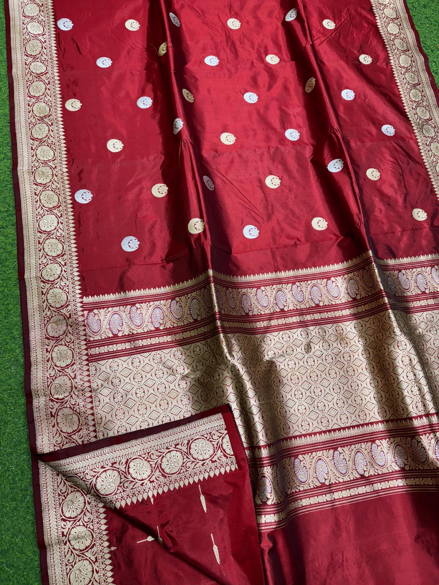 Banarasi handloom Khaddi pure Katan silk hand weaving saree.